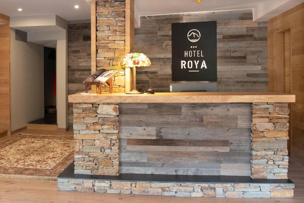 Hotel Roya Espot Exteriör bild